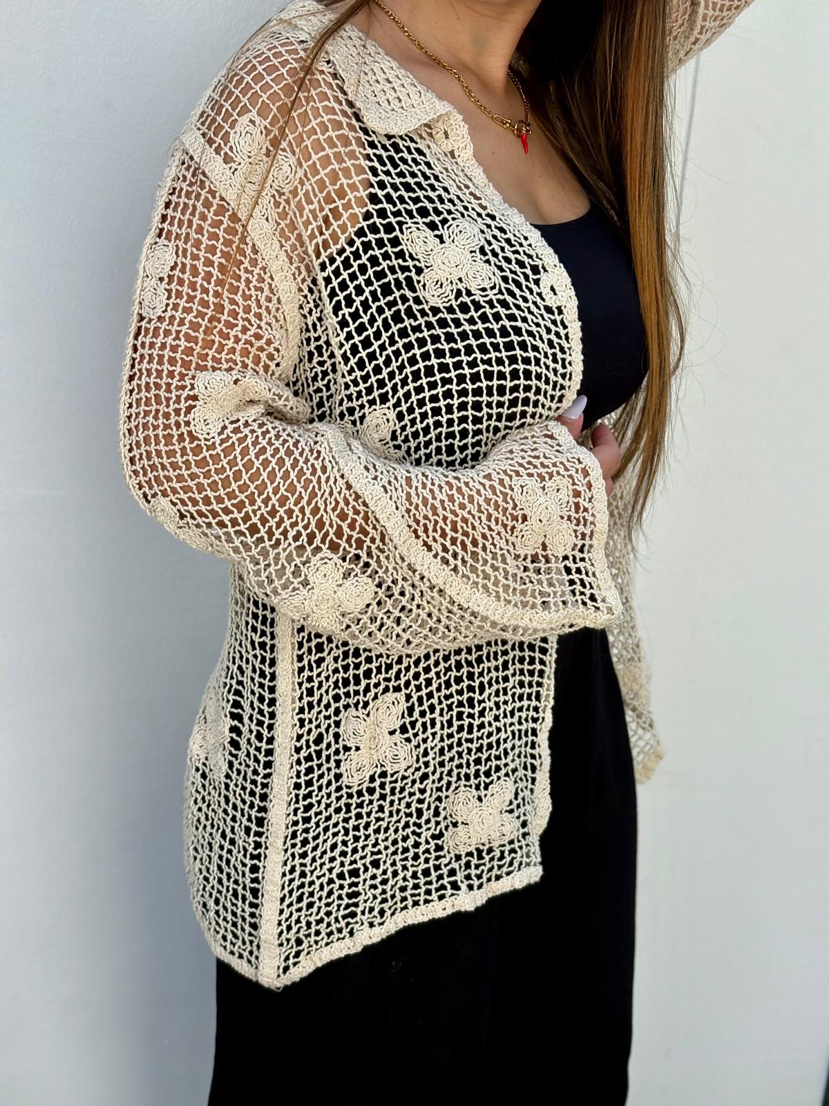Camisa Botânica em Crochet Bege