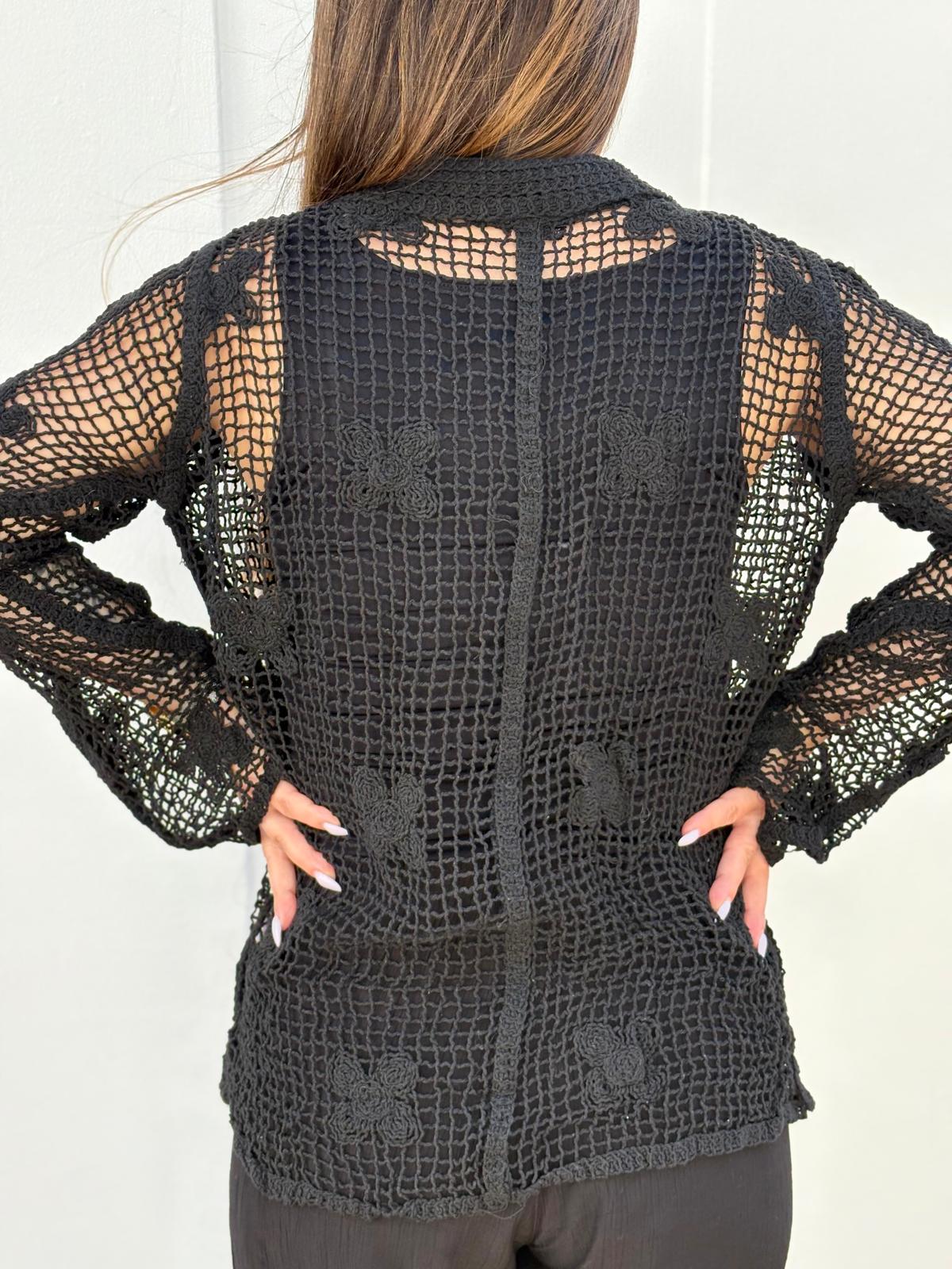 Camisa Botânica em Crochet Preto