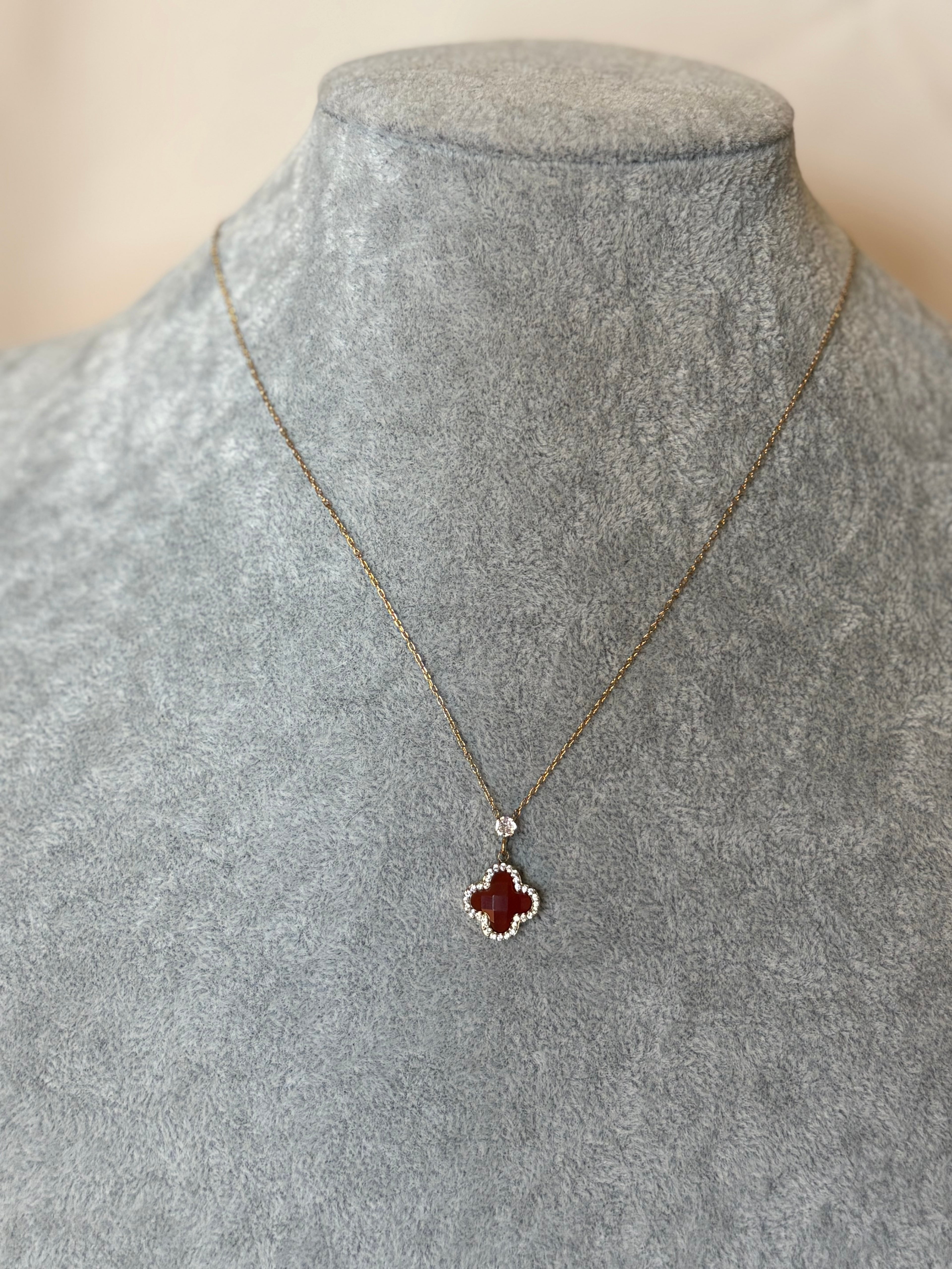 Colar Lucky Charm em Vermelho